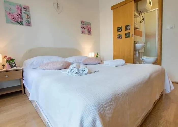 Tina Макарська